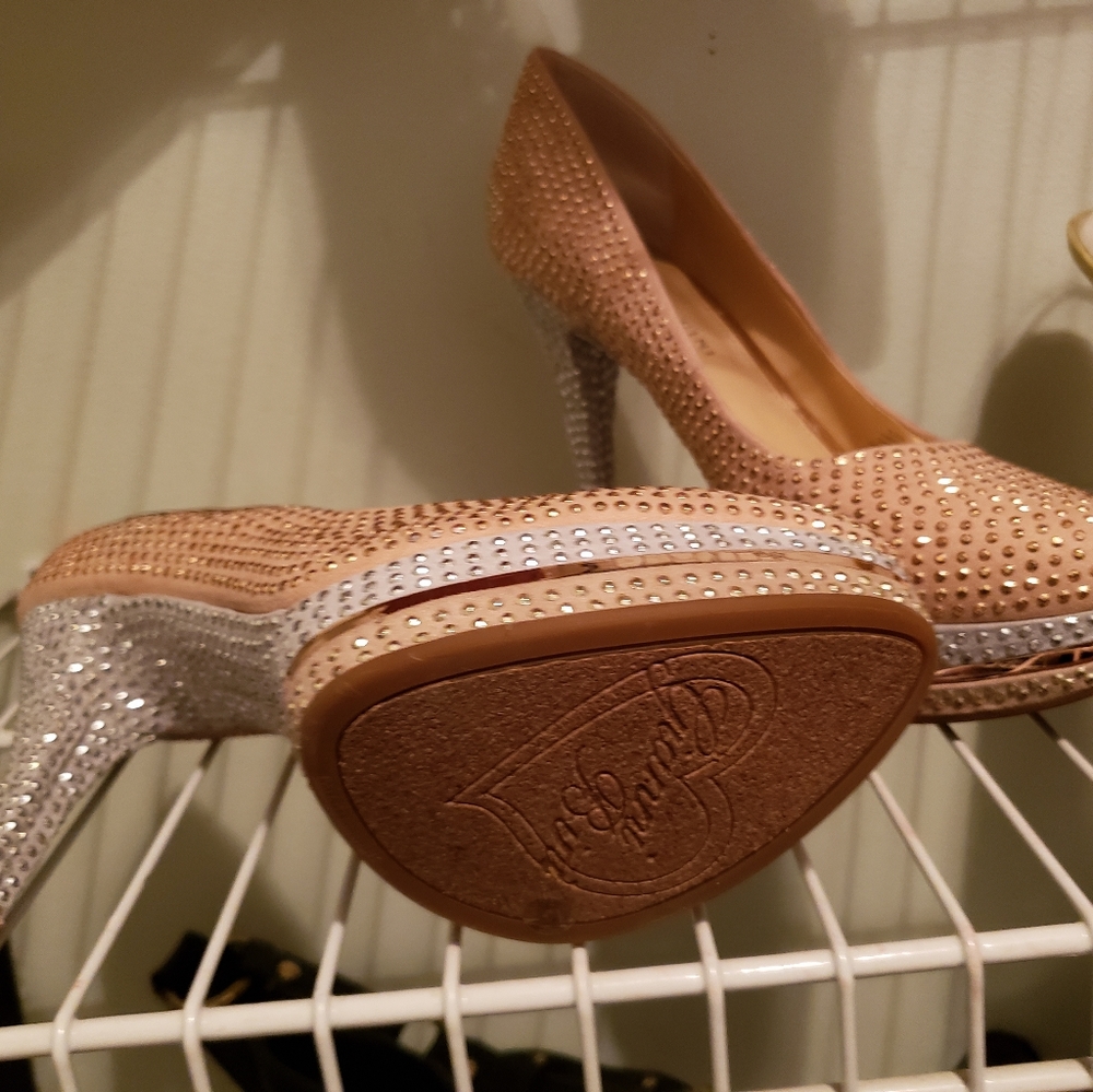 Shoes - Picture 8 of 8